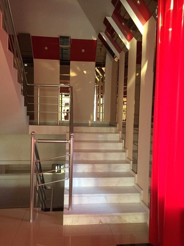 Dream Hotel Кишинёв Экстерьер фото